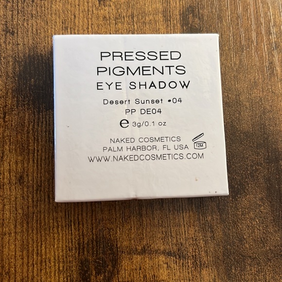 Naked Cosmetics Pressed Pigments Eye Shadow - Picture 3 of 3